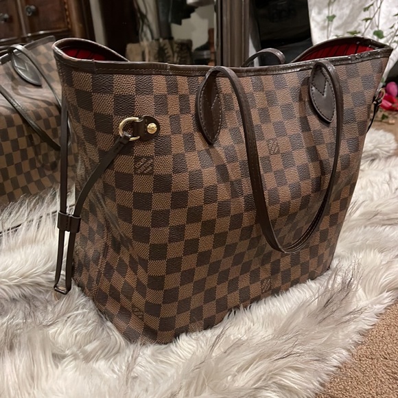 Aouthentic LV large - Picture 3 of 7